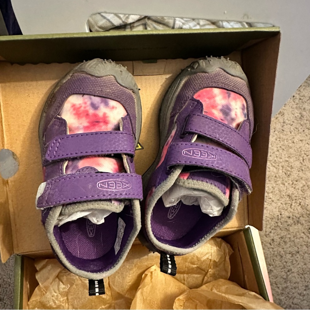 KEEN Toddler Purple Pink Sneakers 6